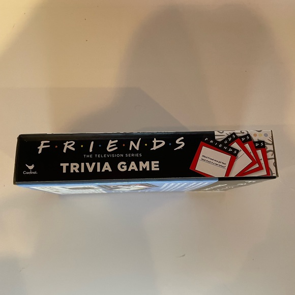 NWOT- ‘FRIENDS’ TRIVIA GAME. - Picture 4 of 4